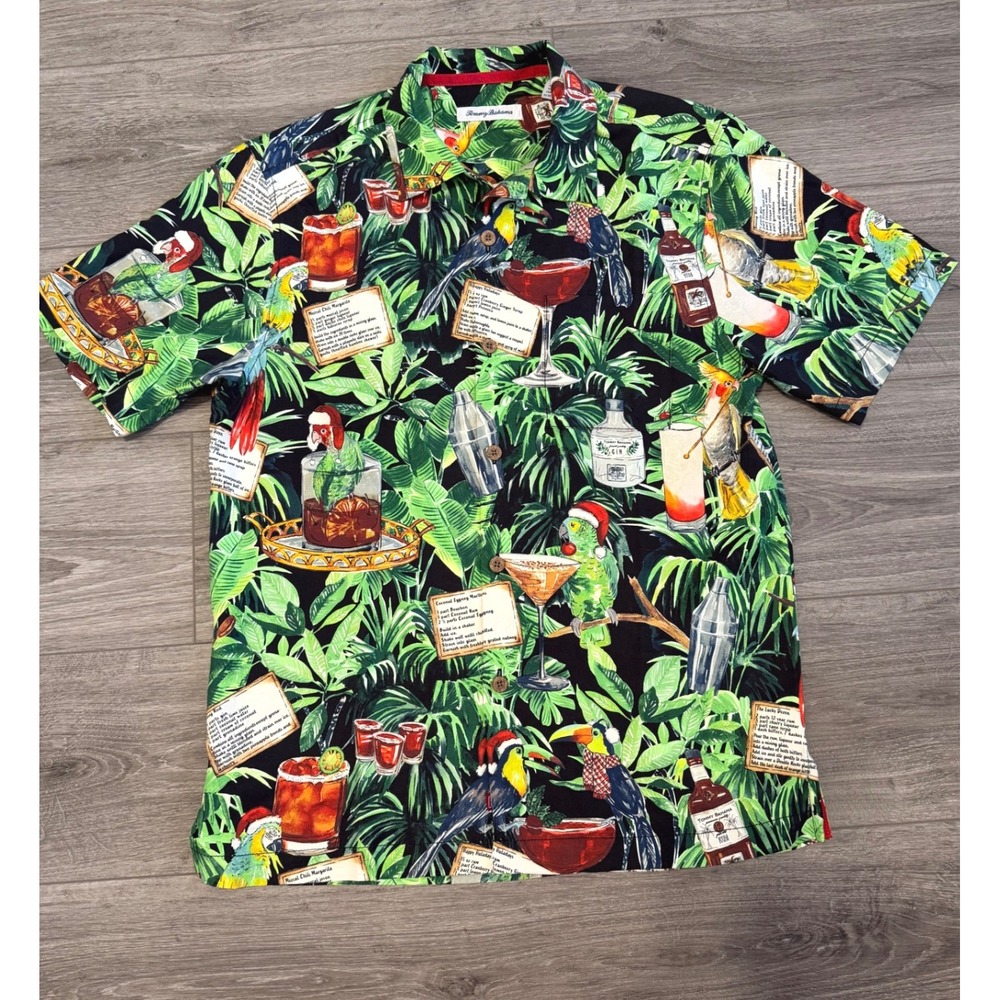 Vintage Tommy Bahama Silk Christmas Shirt Small Parrot Santa Hat Cocktail Aloha‎